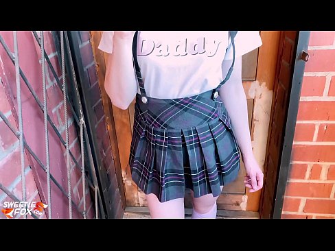 ❤️ A menina da escola chupa profundamente a piça e fode em vez de aulas. ❤ Sexo vídeo em nós ﹏