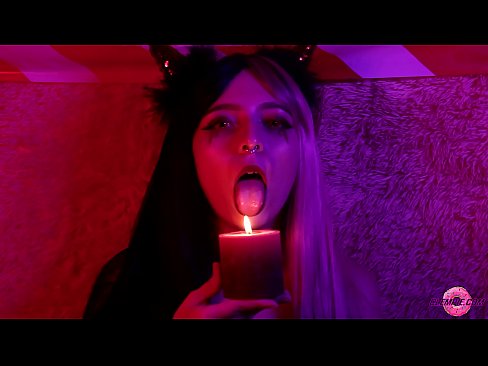 ❤️ Broche apaixonado de Succubus Sexy com preenchimento da boca ❤ Sexo vídeo em nós ﹏