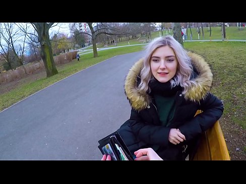 ❤️ Engole o esperma quente de um estranho por dinheiro - broche no parque por Eva Elfie ❤ Sexo vídeo em nós ﹏